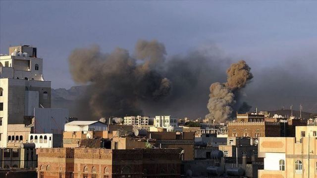 &laquo;التحالف العربي&raquo; يعيد قصف معسكرات المجمع الرئاسي في صنعاء