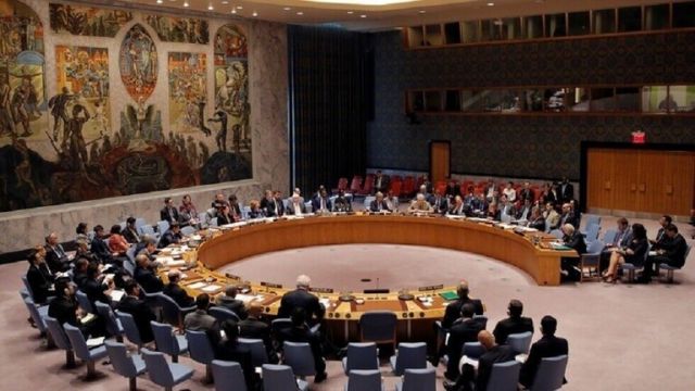 &laquo;الترويكا الأوروبية&raquo; ترفض إعادة فرض واشنطن العقوبات على إيران