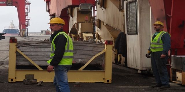 الدولة تستورد للسوق..