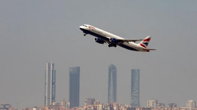 العقوبات الأميركية توقف الرحلات البريطانية والفرنسية إلى طهران