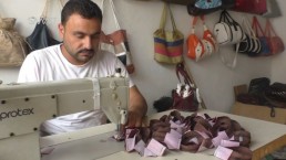 وفروا قروضكم وتبنّوا اقتصاد الأجور