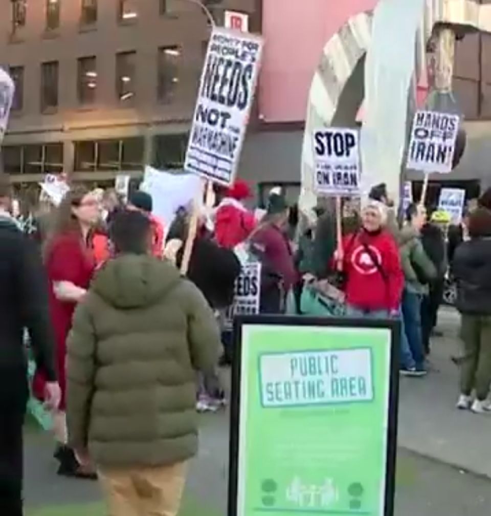 احتجاجات في الولايات المتحدة ضد الحرب على إيران