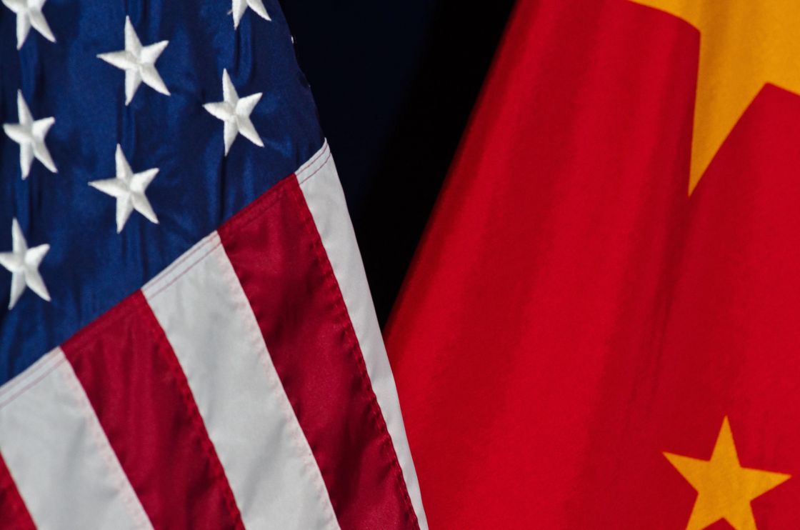 واشنطن تفتح باب الحوار التجاري مع بكين