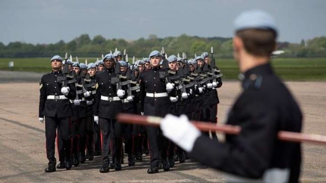 الحكومة البريطانية تستدعي جنود الاحتياط استعداداً لبريكست دون اتفاق