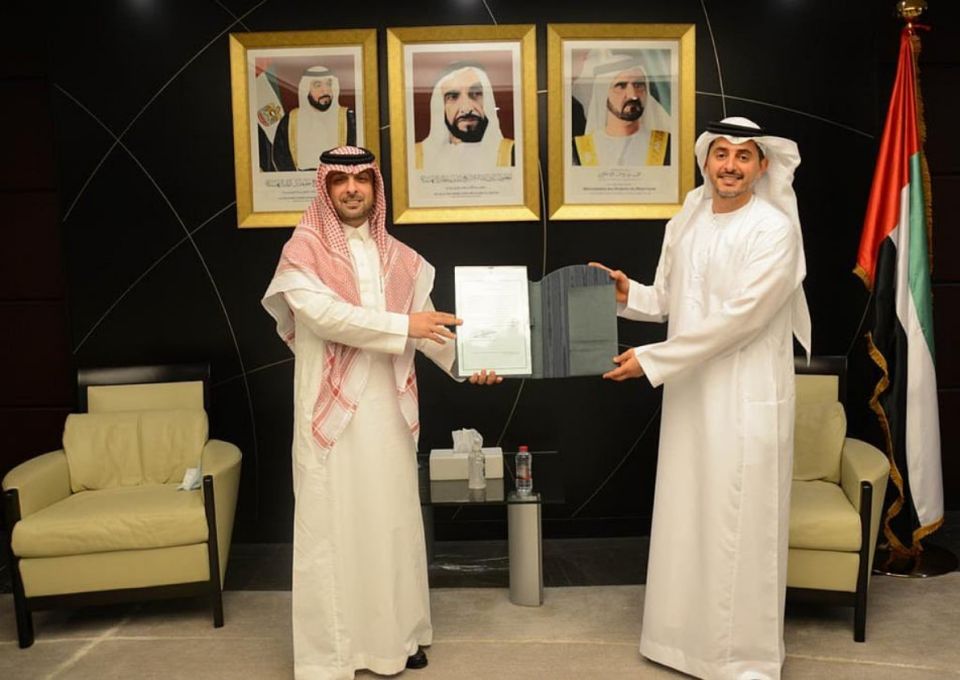 القنصل السعودي في الإمارات يغادر منصبه