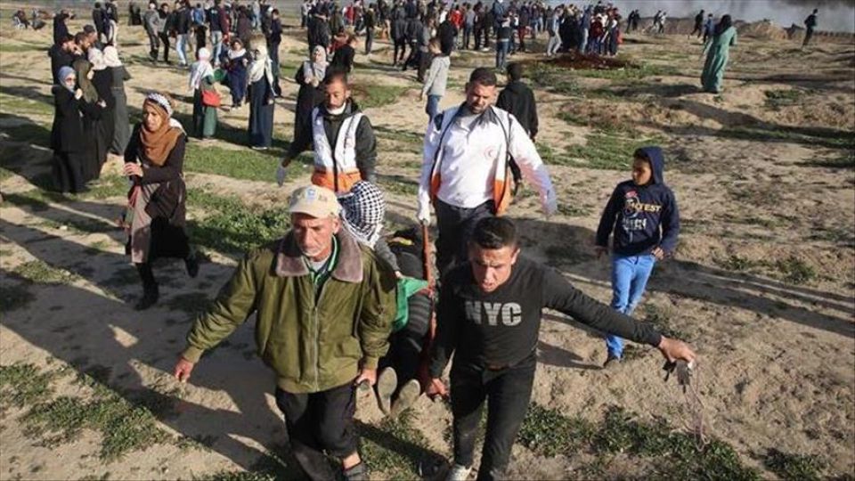 تظاهرات فلسطينية في الأرض والبحر