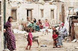 أكثر من مليار شخص يعيشون بحوالي دولار في اليوم