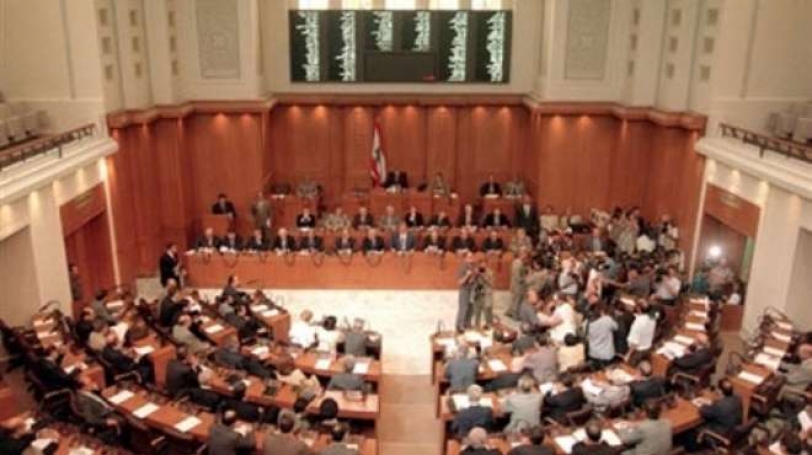 احتجاجات رافضة التمديد للبرلمان اللبناني.. واشتباكات مع قوات الأمن