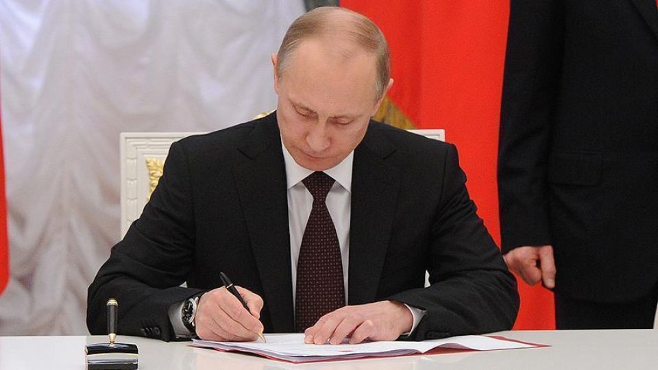 بوتين يوقع مرسوماً جديداً بشأن «سخالين1» قد يبعد إكسون الأمريكية نهائياً