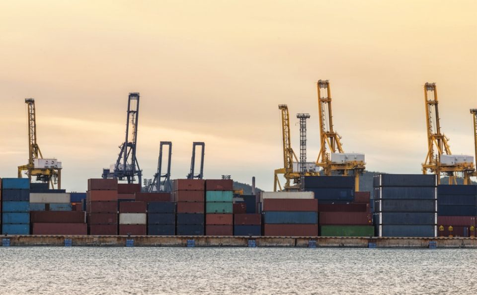 الصادرات: نقطة انطلاق في (المشروع الاقتصادي) الحكومي .. فماذا حصل؟