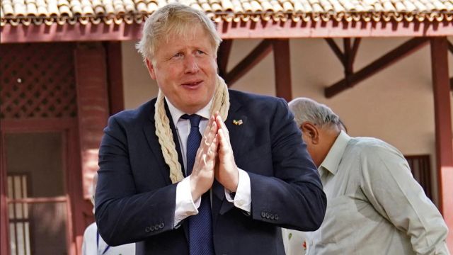 جونسون ومحاولة إبعاد الهند عن روسيا