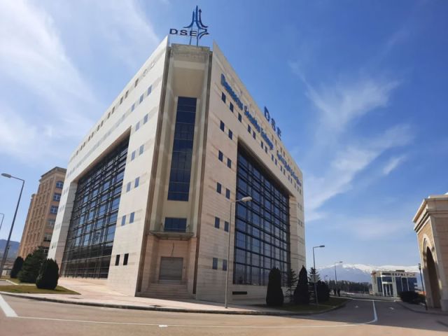 على حافة الهاوية... &laquo;سيتي بنك&raquo; يبحث مع المالية تطوير سوق الأوراق المالية