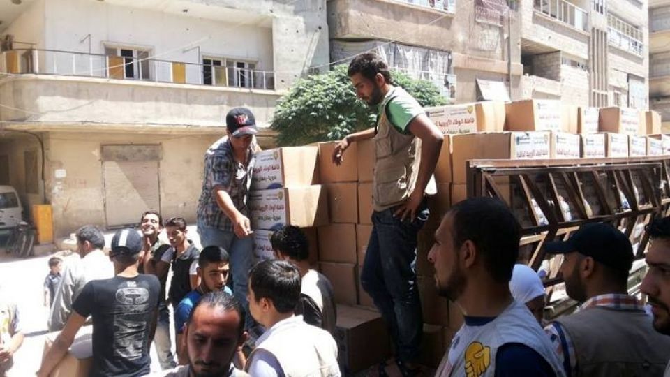الإغاثة.. بين محافظة دمشق والجمعيات الخيرية..!