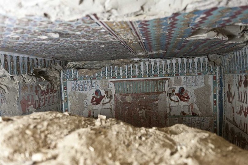 مقبرة توت عنخ آمون قد تحتوي على غرفتين سريتين لم تكتشفا بعد