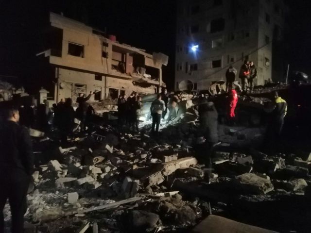 حمص: استشهاد عدد من المدنيين في عدوان الاحتلال فجر اليوم