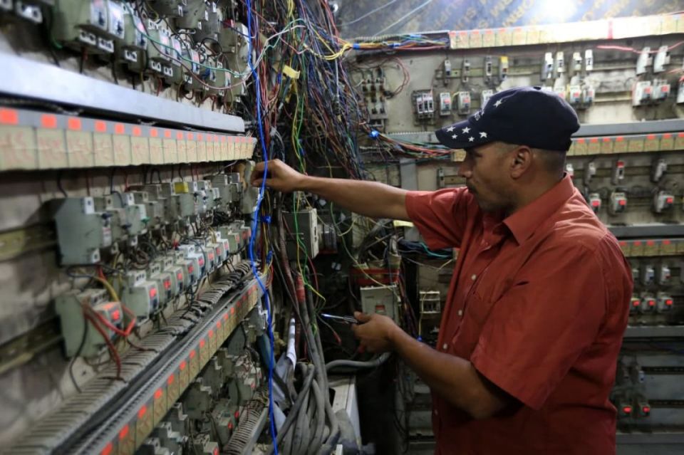 خفايا &laquo;صناعة&raquo; الأمبيرات في سورية: مناجم ذهبية من ظلام المنازل