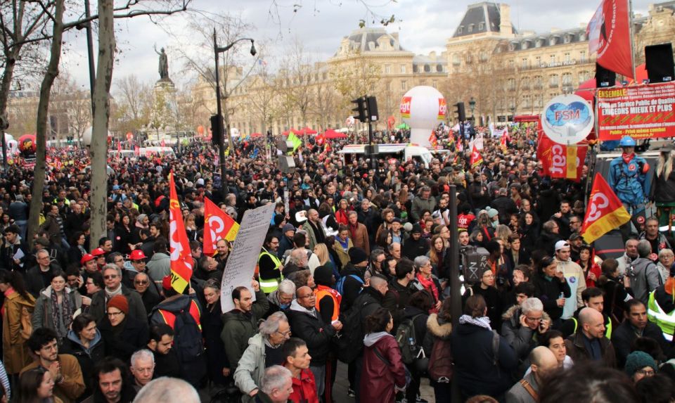 فرنسا: أكثر من 100 ألف متظاهر يشاركون في الاحتجاجات بحسب النقابات