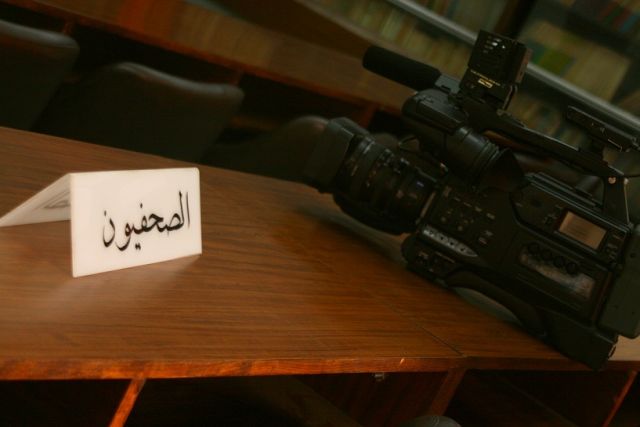 وزارة الإعلام تتحدث بالدولار وتسعى للربح!