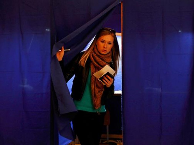 استطلاعات أولية: 93% من المشاركين في الاستفتاء صوتوا لصالح انضمام القرم لروسيا