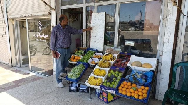 الليرة عم تتحسن؟! إي والله يا جماعة... تحسّن بس للنهب والاستغلال!