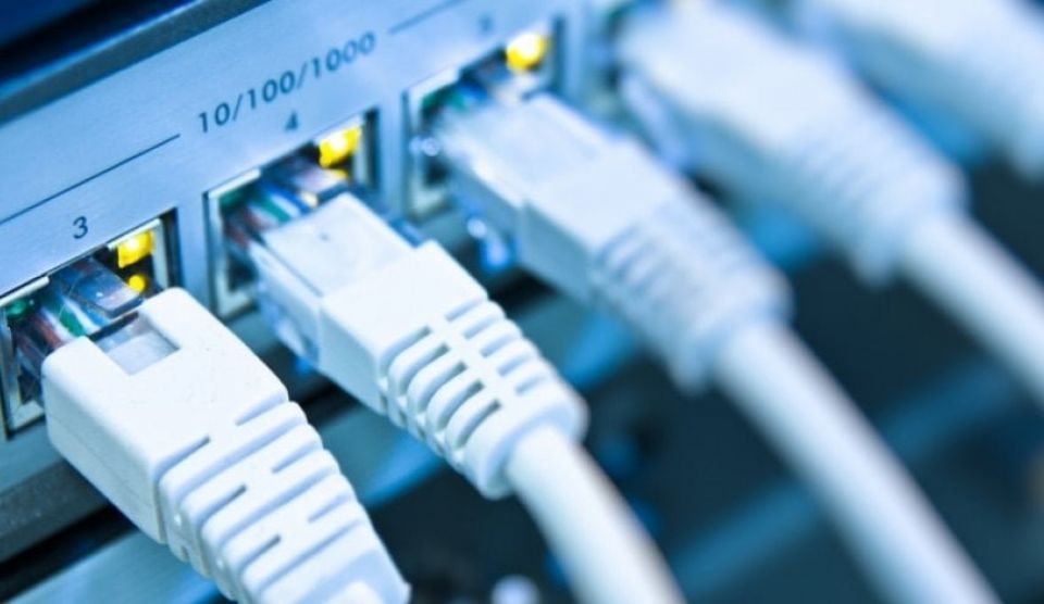 الاتصالات والتطفيش من خدمة الإنترنت