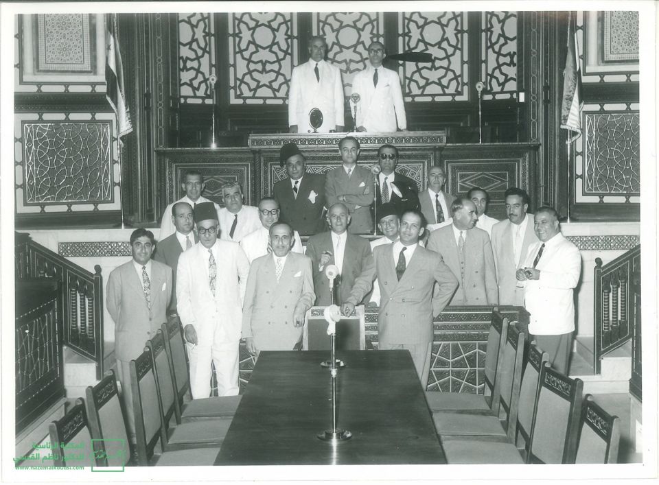 السباق الخلبي لناهبي الأرشيف السوري