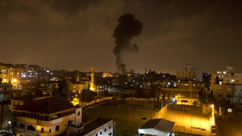 الاحتلال يقصف 50 هدفًا في غزة مع بدء عملية «الجرف الصامد»