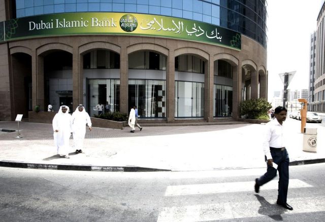 الخليج يقترض 104.2 مليارات دولار في 2017