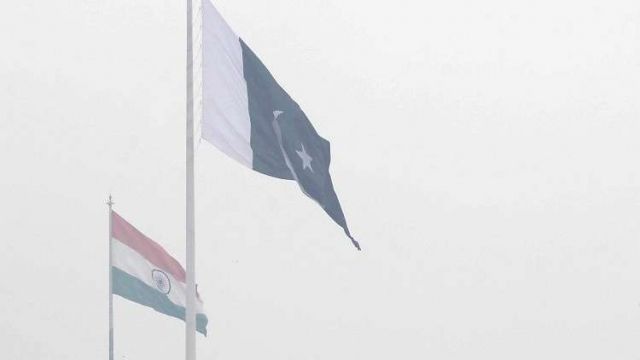 وفد باكستاني إلى الهند لخفض التوتر