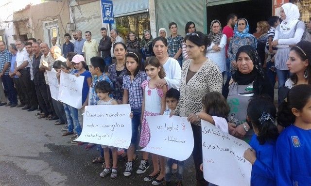 في القامشلي: &laquo;لا لإغلاق المدارس..&raquo;