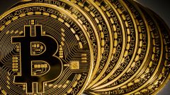 بيتكوين يقترب من &laquo;صليب الموت&raquo;