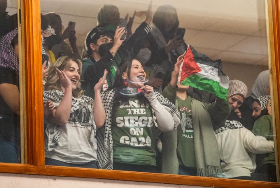 غزة: مجلس مدينة شيكاغو يصوّت لوقف إطلاق النار