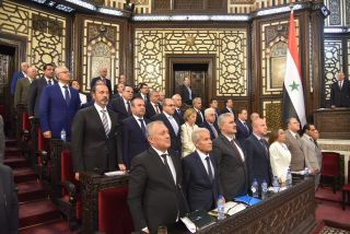 افتتاحية قاسيون 1133: الحكومة لا تحكم  ومجلس الشعب لا يشرّع!