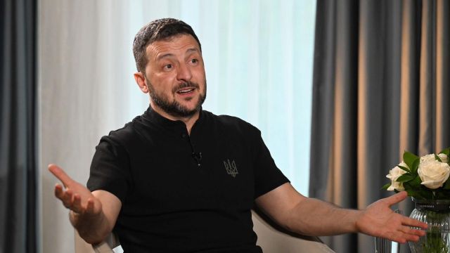 ترامب لزيلنسكي: أنت تواجه مَن هزموا نابليون وهتلر