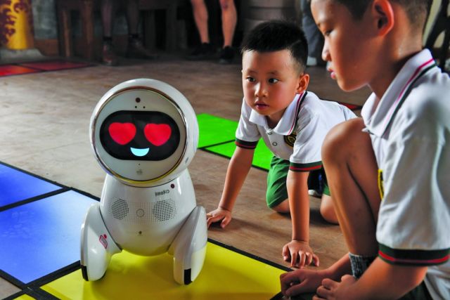 روبوتات تعليمية في الصين