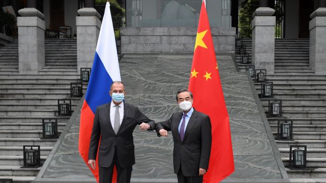 إيلام الغرب والتأسيس للبدائل... دون ضجيج