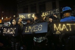 محتجو حركة &laquo;حياة السود لها أهمية&raquo; يحتلون بلدية مدينة ماديسون