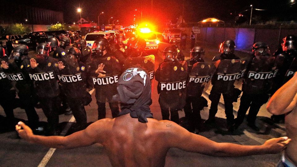 أكثر من 80 قانوناً لتشديد القمع!