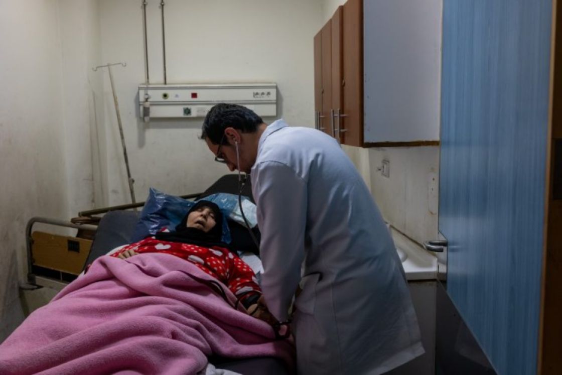 أطباء دمشق المقيمون بلا رواتب على أبوابالعيد والصحة تخلف وعودها عدة مرات