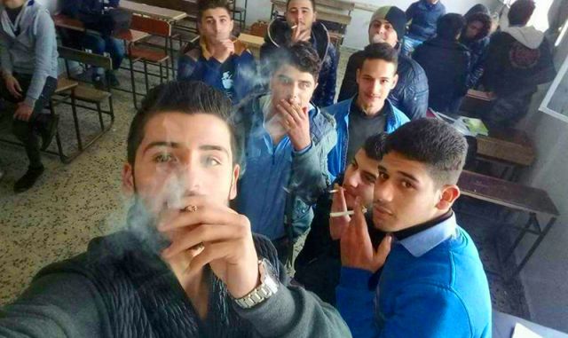 مُدَخِّن من كل 4 سوريين شباب وبعضهم أطفال، وفق منظمة الصحة العالمية