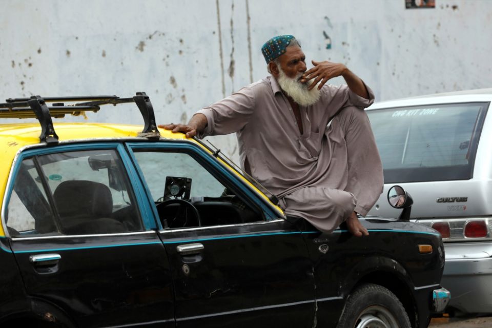 باكستان تدافع عن شراكتها الاقتصادية مع الصين