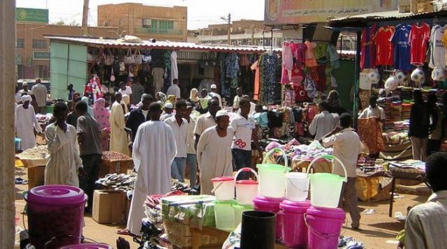 تقشّف في السودان لمدة 15 شهراً &laquo;كبحاً للتضخّم&raquo;