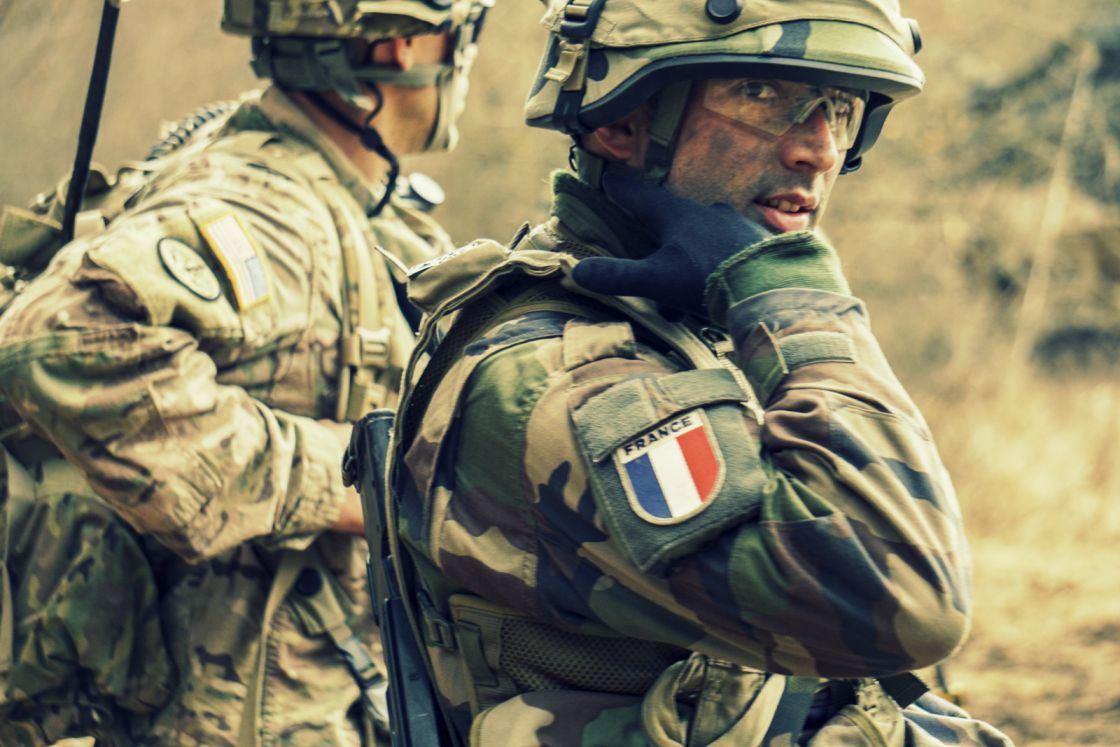 فرنسا تعتزم رفع موازنتها العسكرية خلال 7 أعوام
