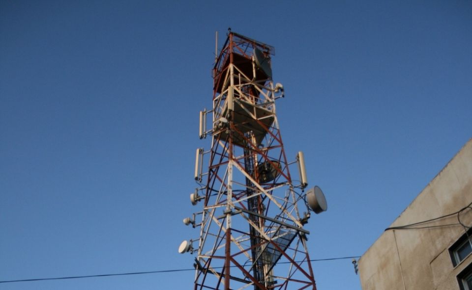 عودة الاتصالات الثابتة.. هل ستستمر؟