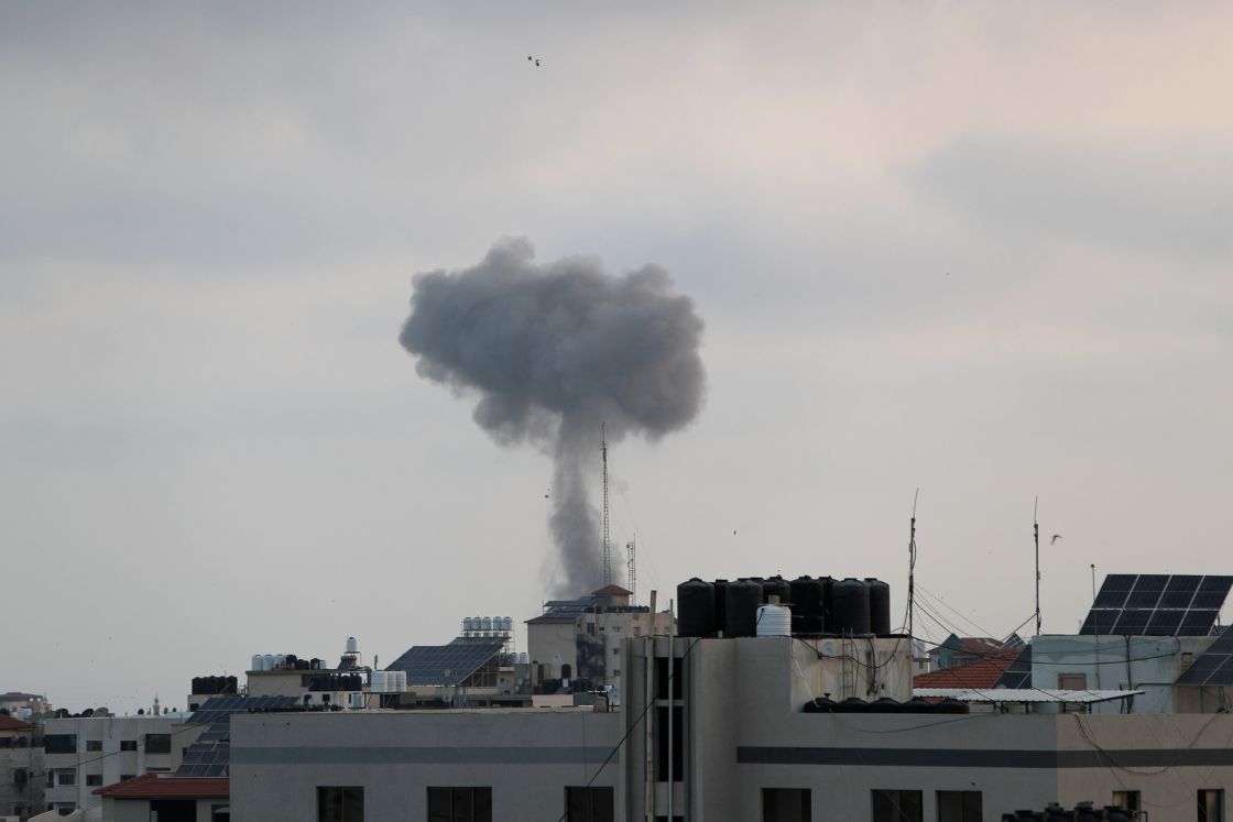 المقاومة الفلسطينية تقصف مطار «رامون» بصاروخ «عياش 250» الذي يُستخدم لأوّل مرة