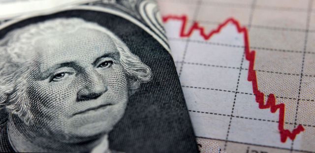 متى وكيف سينهار الدولار الأمريكي؟ سؤال إمبراطورية الهيمنة المتهاوية