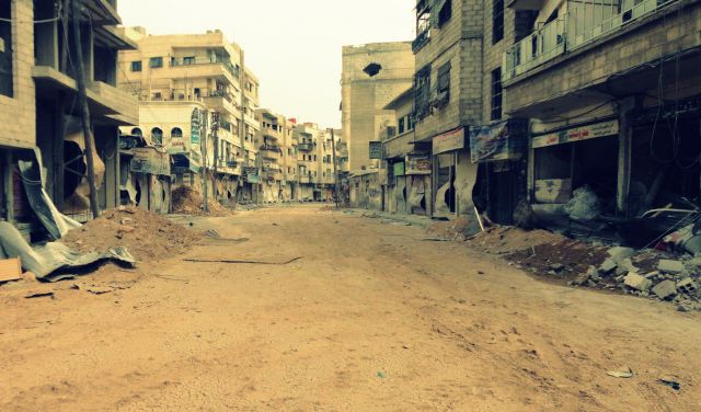 لم يخف الأهالي خشيتهم من أن يحمل هذا الإجراء رسالة مبطنة مضمونها تأجيل وتسويف عودتهم لمدينتهم