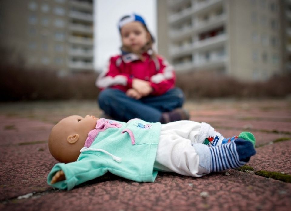 ألمانيا : ماذا قدَّمت الرأسمالية للأطفال؟!