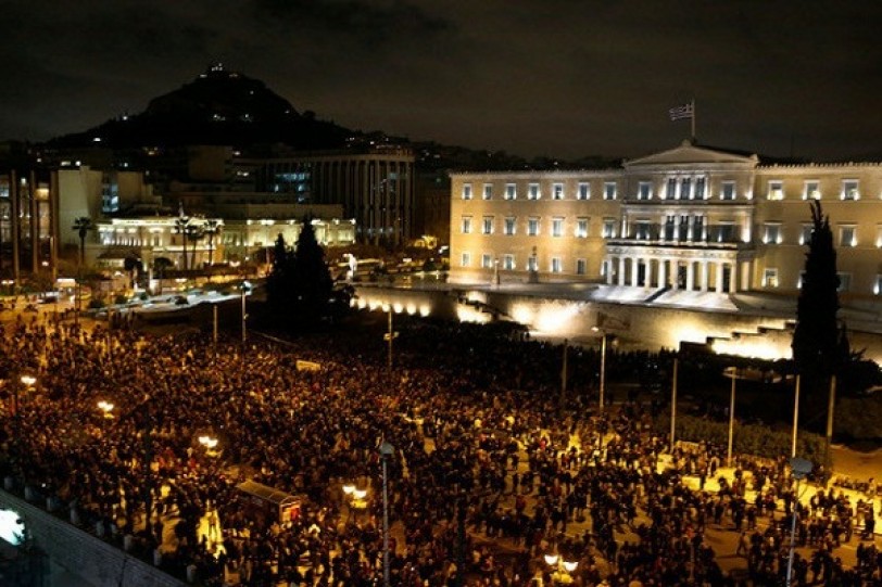 الآلاف يتظاهرون في أثينا دعما لرفض الحكومة إجراءات التقشف