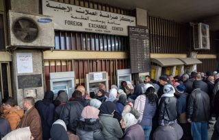 المتقاعدون أزمةٌ مركبة... تأخرٌ في صرف الرواتب والترويج لعجز مرتقب لصندوق التأمينات